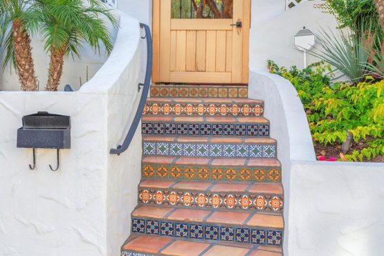 6 Great Decorating Ideas for Stair Risers
