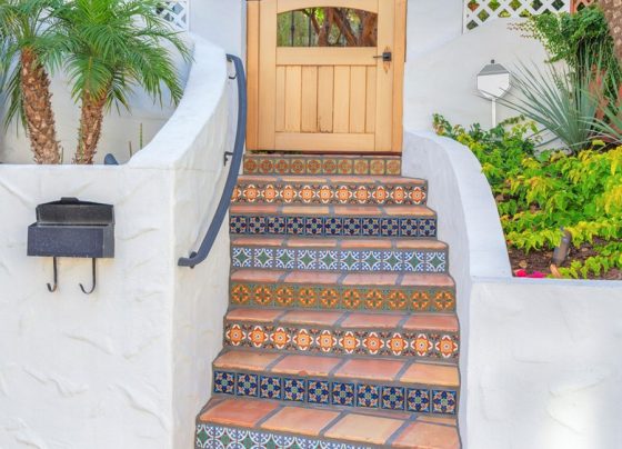 6 Great Decorating Ideas for Stair Risers